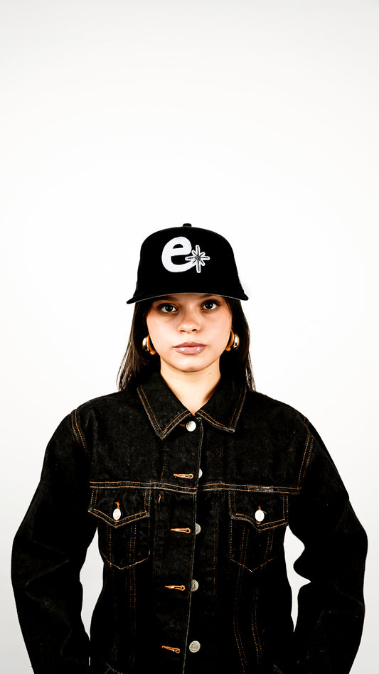 Radiance Fitted - Black/White