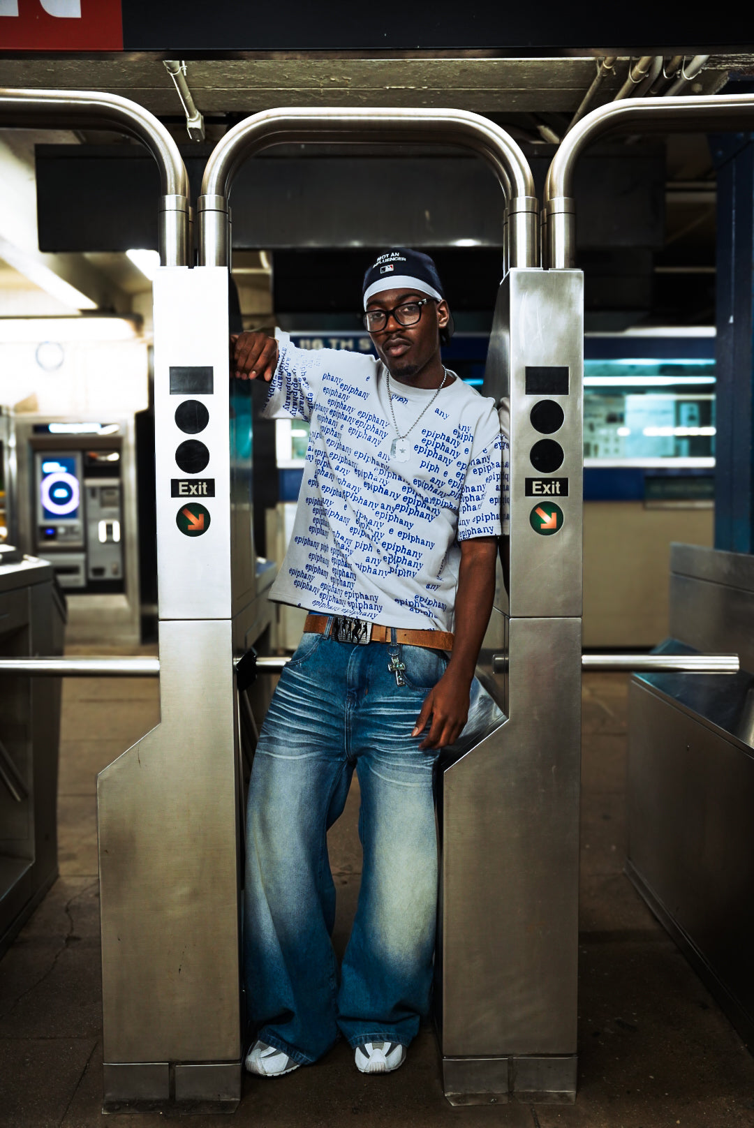 Overly Tee (Yanks)