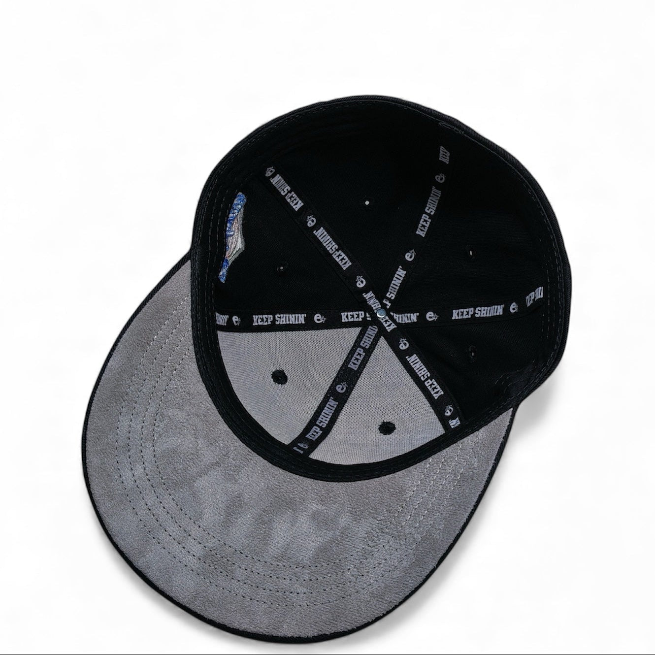 Radiance Fitted - Black/White